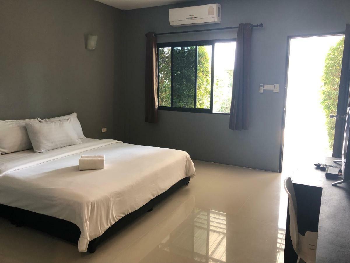 Pine Home Krabi town Extérieur photo