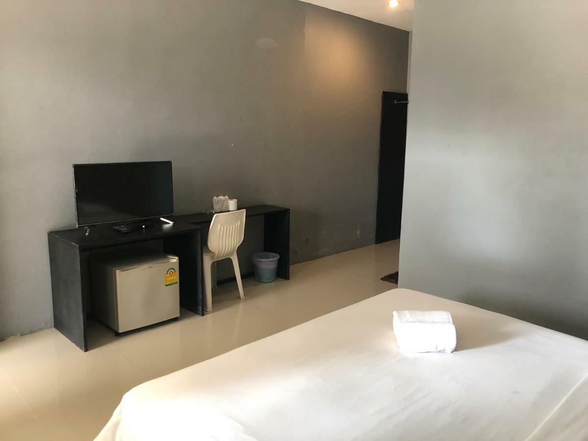 Pine Home Krabi town Extérieur photo